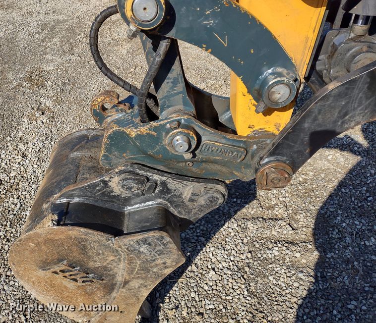 image for item MD9392 2018 Hyundai Robex 35Z-9A  mini excavator