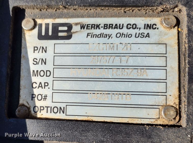 image for item MD9392 2018 Hyundai Robex 35Z-9A  mini excavator