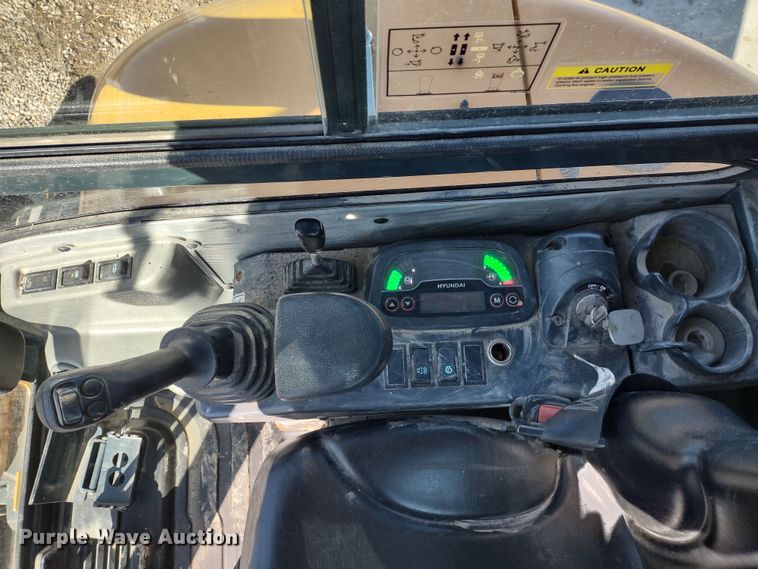 image for item MD9392 2018 Hyundai Robex 35Z-9A  mini excavator