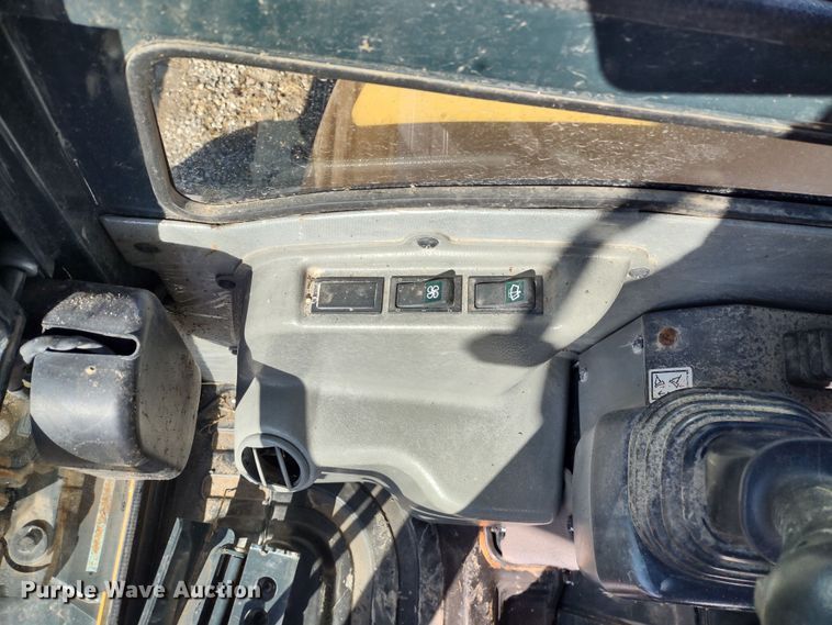 image for item MD9392 2018 Hyundai Robex 35Z-9A  mini excavator