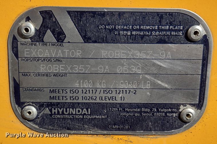 image for item MD9392 2018 Hyundai Robex 35Z-9A  mini excavator