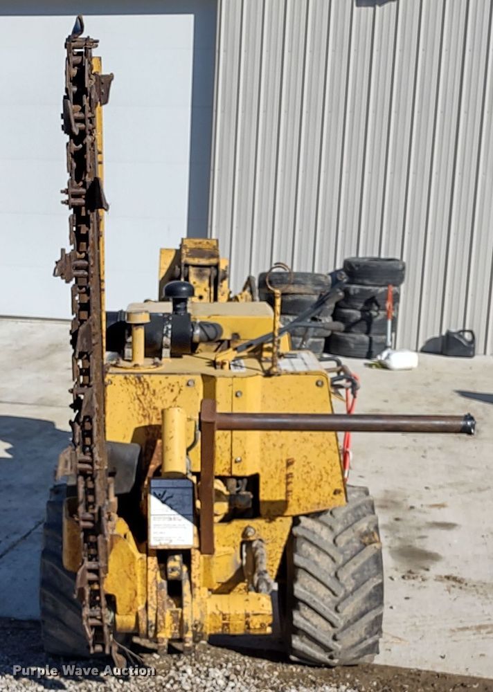 image for item MD9393 1997 Vermeer LM-42  cable plow