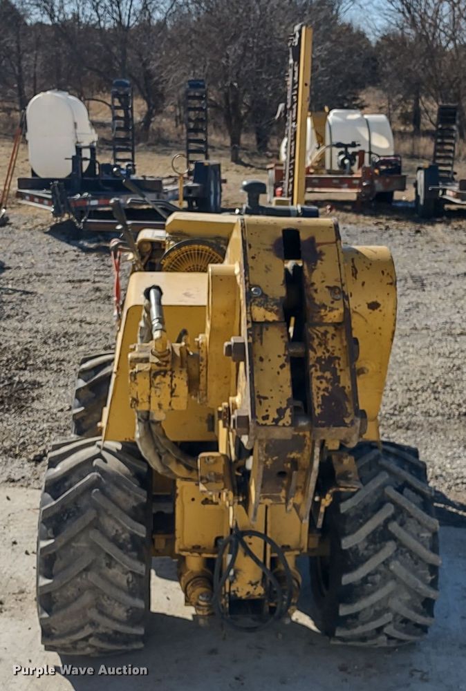 image for item MD9393 1997 Vermeer LM-42  cable plow