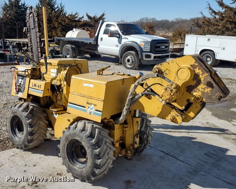 image for item MD9393 1997 Vermeer LM-42  cable plow