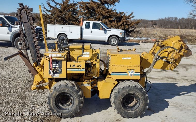 image for item MD9393 1997 Vermeer LM-42  cable plow