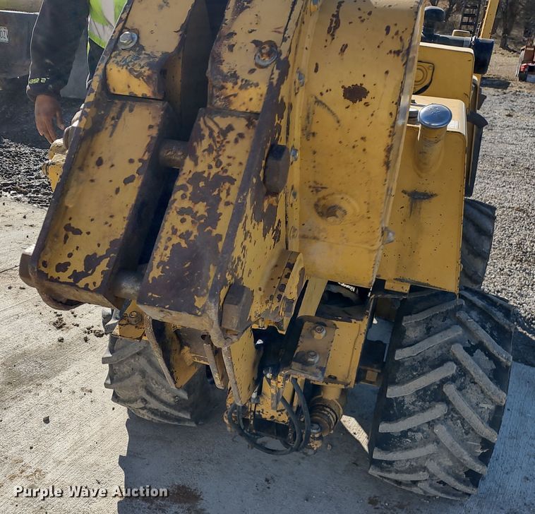 image for item MD9393 1997 Vermeer LM-42  cable plow