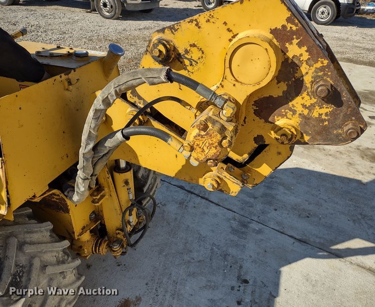 image for item MD9393 1997 Vermeer LM-42  cable plow