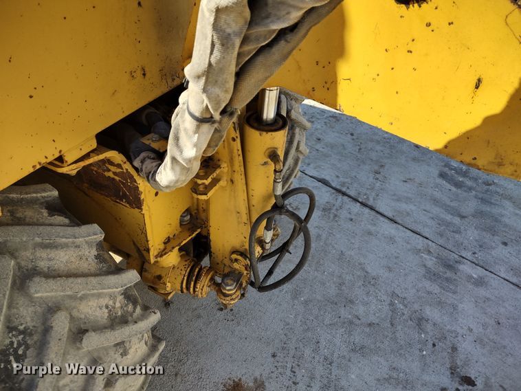 image for item MD9393 1997 Vermeer LM-42  cable plow