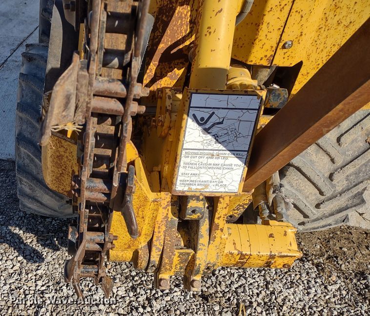 image for item MD9393 1997 Vermeer LM-42  cable plow