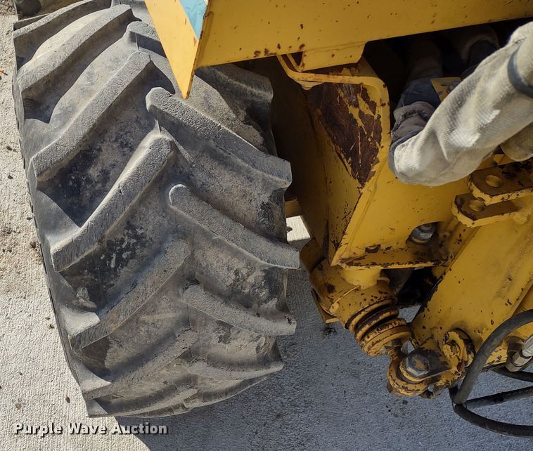 image for item MD9393 1997 Vermeer LM-42  cable plow