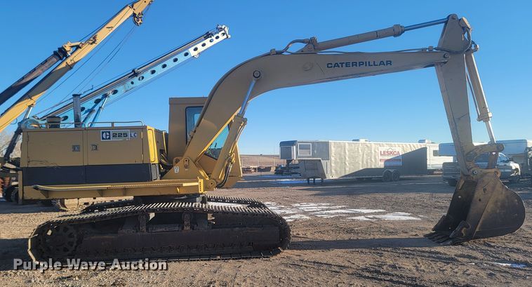 image for item ME9729 Caterpillar 225 LC  excavator