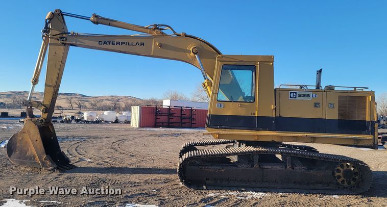 image for item ME9729 Caterpillar 225 LC  excavator