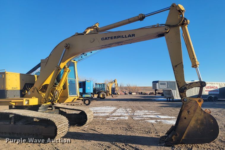 image for item ME9729 Caterpillar 225 LC  excavator