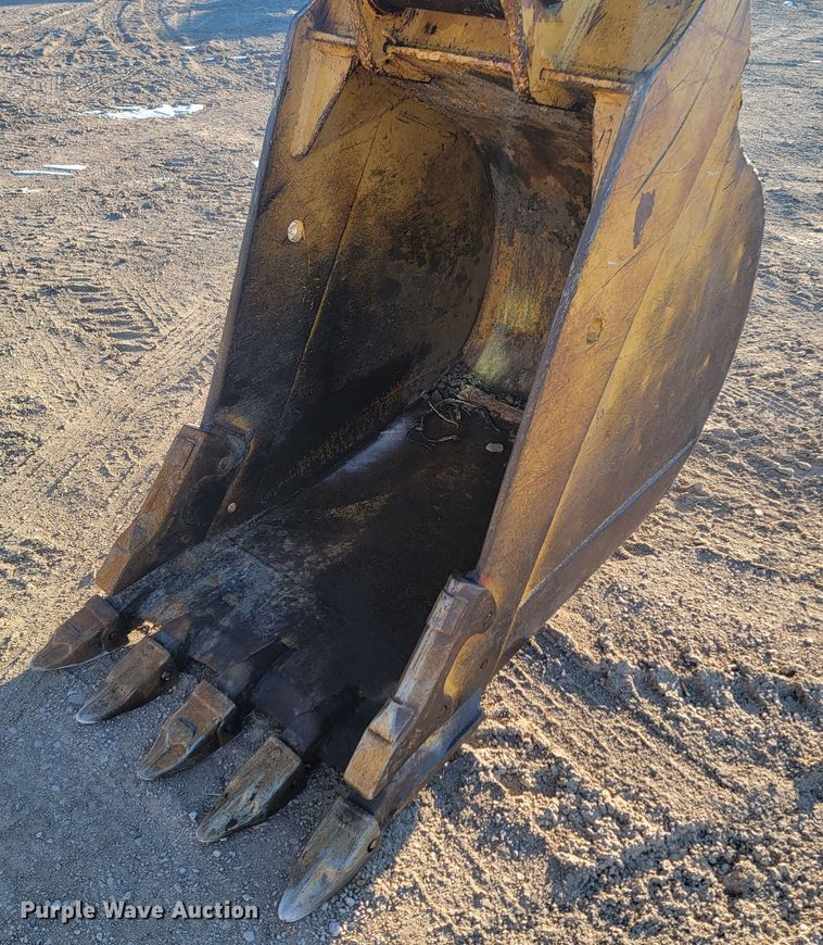 image for item ME9729 Caterpillar 225 LC  excavator