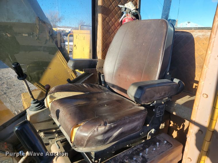 image for item ME9729 Caterpillar 225 LC  excavator