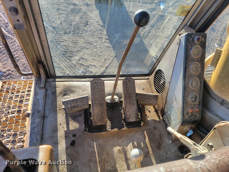 image for item ME9729 Caterpillar 225 LC  excavator