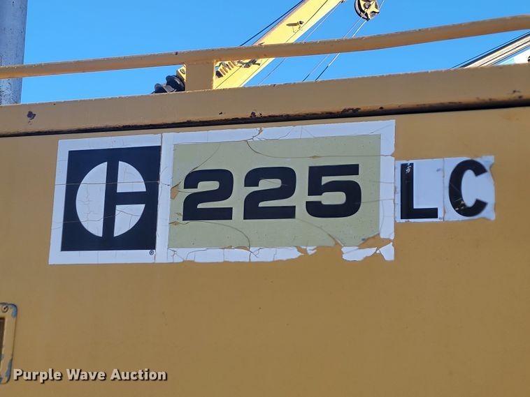 image for item ME9729 Caterpillar 225 LC  excavator