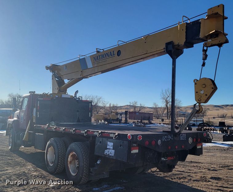 image for item ME9730 1981 International F-2654  crane truck