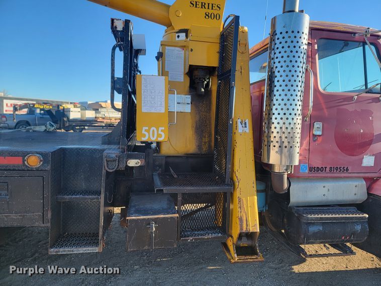 image for item ME9730 1981 International F-2654  crane truck