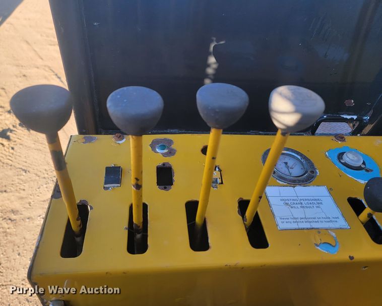 image for item ME9730 1981 International F-2654  crane truck