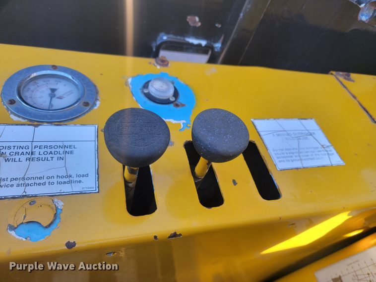 image for item ME9730 1981 International F-2654  crane truck