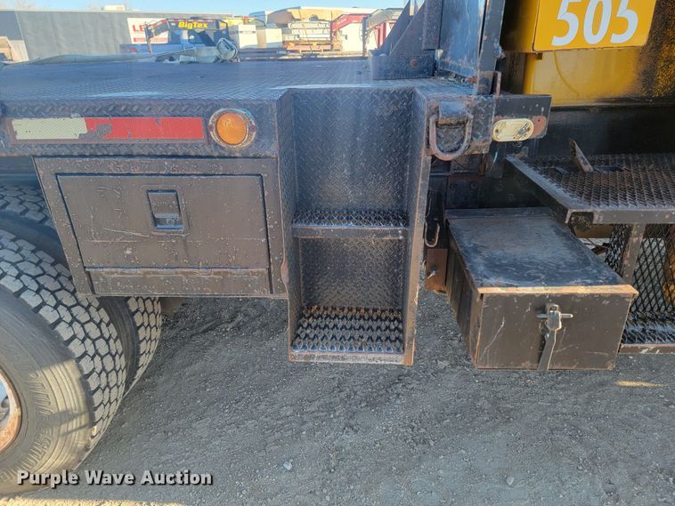 image for item ME9730 1981 International F-2654  crane truck