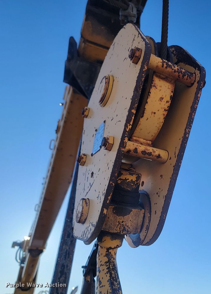 image for item ME9730 1981 International F-2654  crane truck