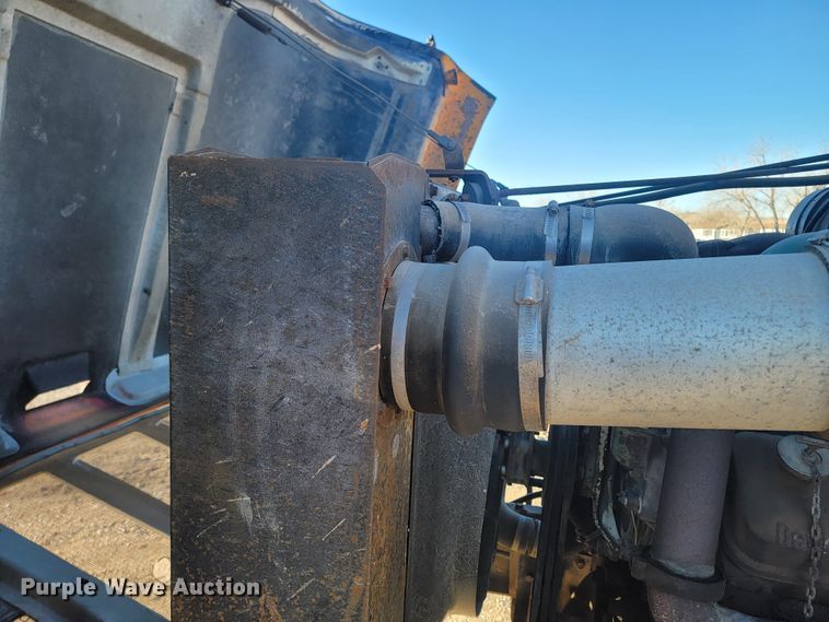 image for item ME9730 1981 International F-2654  crane truck