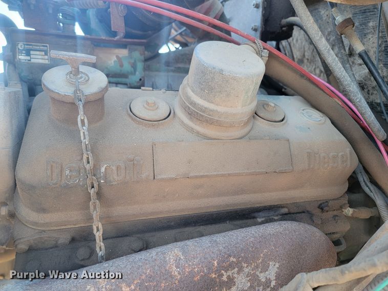 image for item ME9730 1981 International F-2654  crane truck