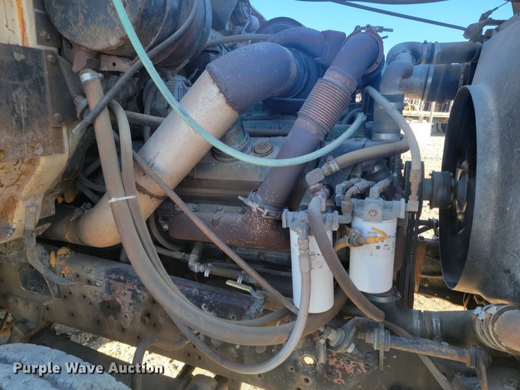 image for item ME9730 1981 International F-2654  crane truck