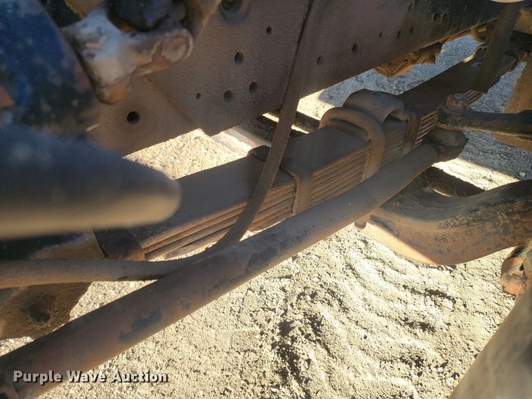 image for item ME9730 1981 International F-2654  crane truck