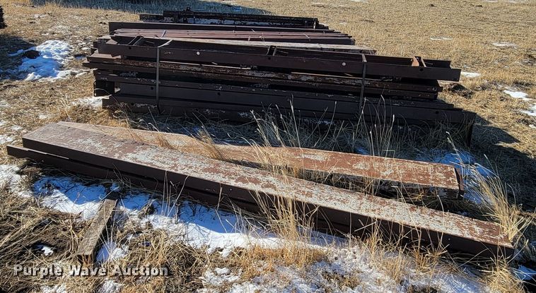 image for item ME9732 Approximately 24 concrete forms