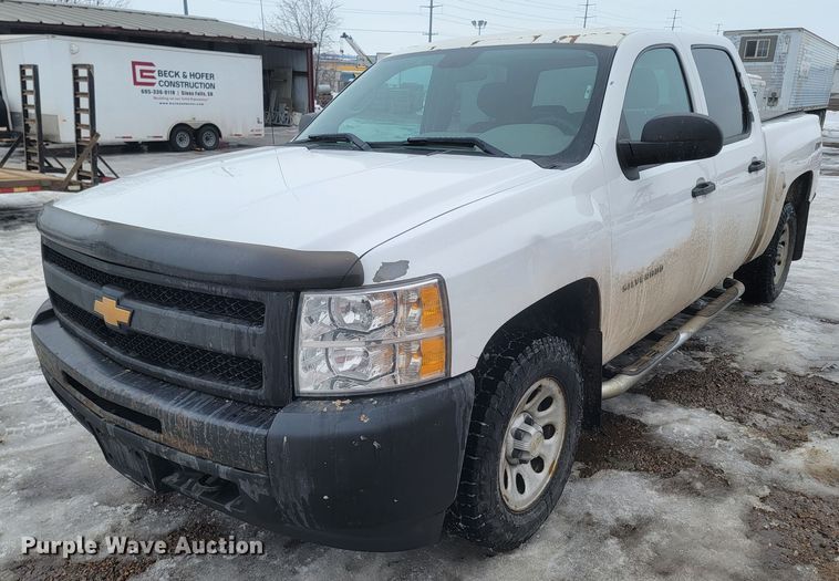 image for item ME9748 2013 Chevrolet Silverado 1500  pickup truck