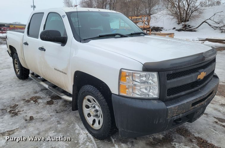 image for item ME9748 2013 Chevrolet Silverado 1500  pickup truck