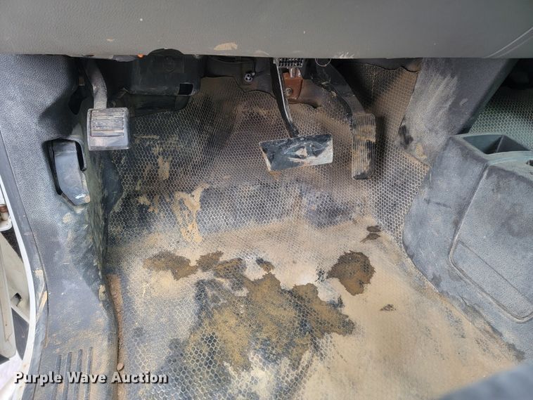 image for item ME9748 2013 Chevrolet Silverado 1500  pickup truck