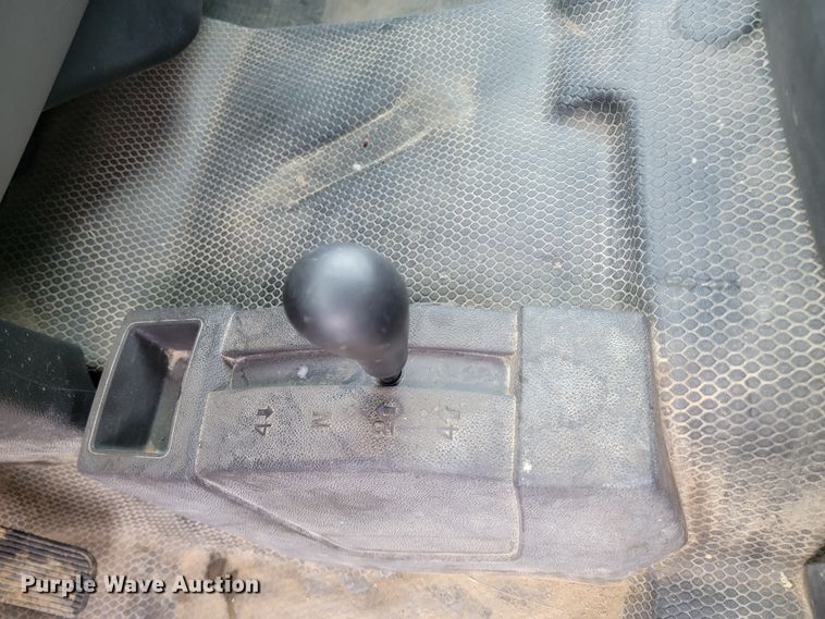 image for item ME9748 2013 Chevrolet Silverado 1500  pickup truck