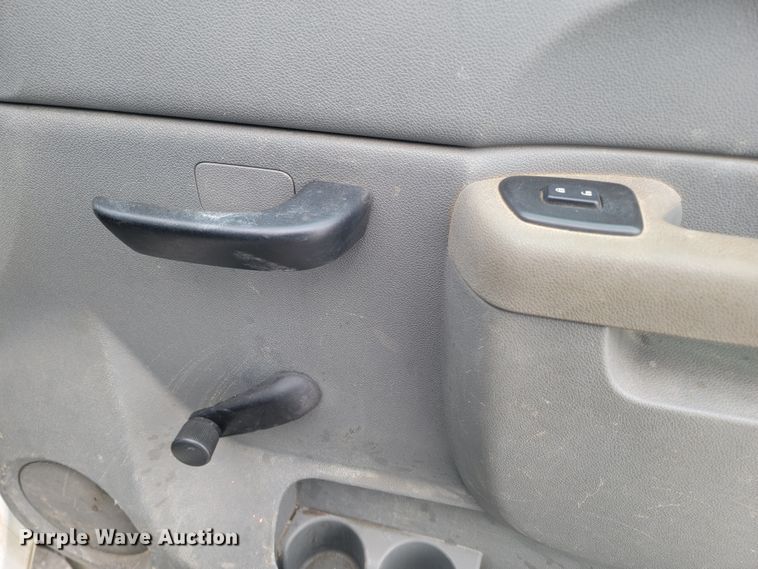 image for item ME9748 2013 Chevrolet Silverado 1500  pickup truck