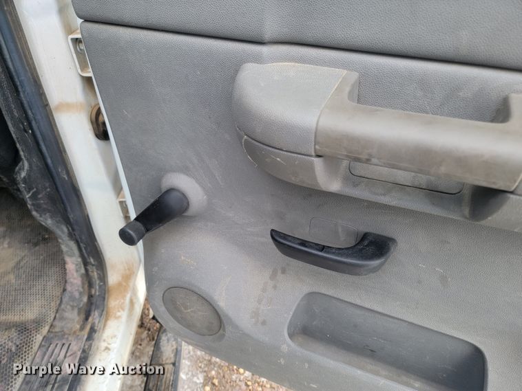 image for item ME9748 2013 Chevrolet Silverado 1500  pickup truck