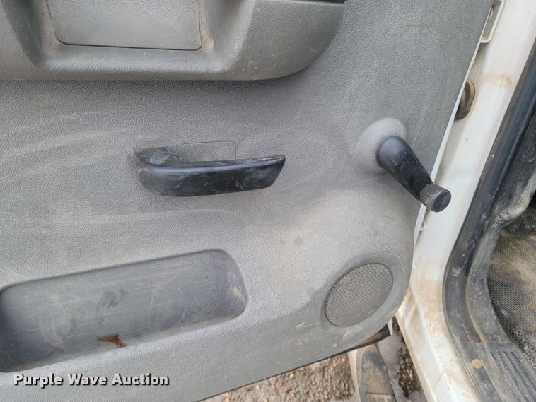 image for item ME9748 2013 Chevrolet Silverado 1500  pickup truck