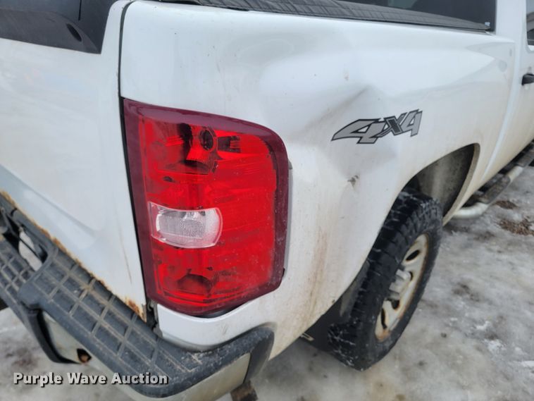 image for item ME9748 2013 Chevrolet Silverado 1500  pickup truck