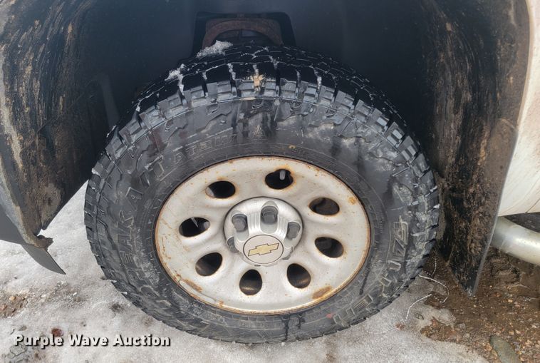 image for item ME9748 2013 Chevrolet Silverado 1500  pickup truck