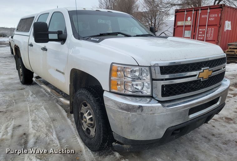 image for item ME9749 2012 Chevrolet Silverado 2500HD  Crew Cab pickup truck