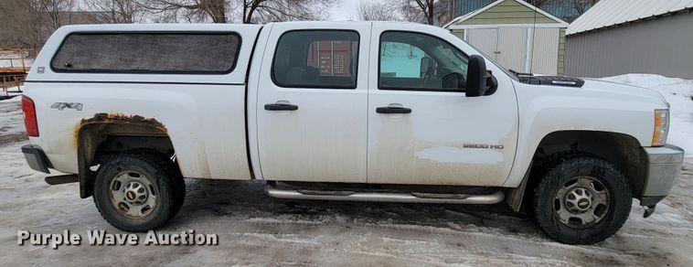 image for item ME9749 2012 Chevrolet Silverado 2500HD  Crew Cab pickup truck