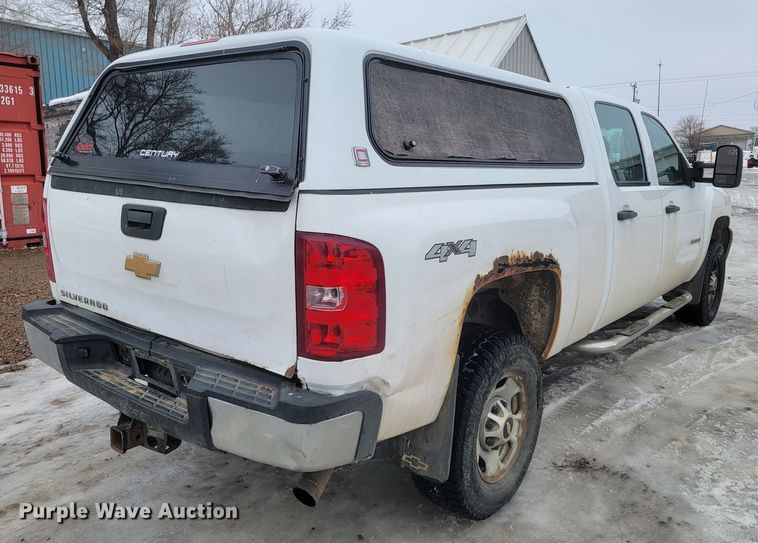 image for item ME9749 2012 Chevrolet Silverado 2500HD  Crew Cab pickup truck