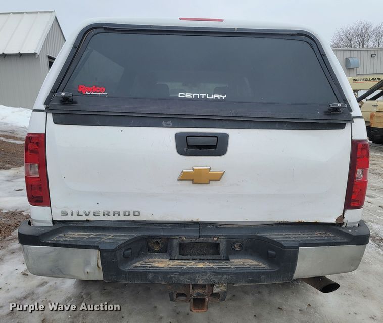 image for item ME9749 2012 Chevrolet Silverado 2500HD  Crew Cab pickup truck