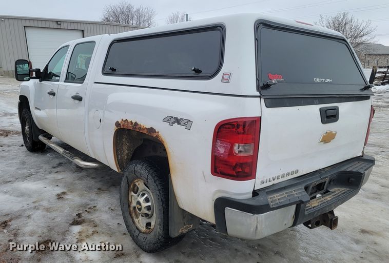 image for item ME9749 2012 Chevrolet Silverado 2500HD  Crew Cab pickup truck