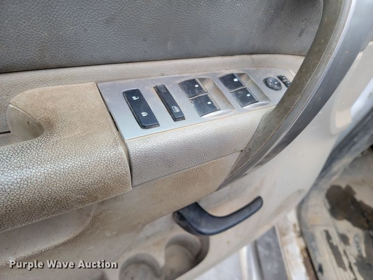 image for item ME9749 2012 Chevrolet Silverado 2500HD  Crew Cab pickup truck