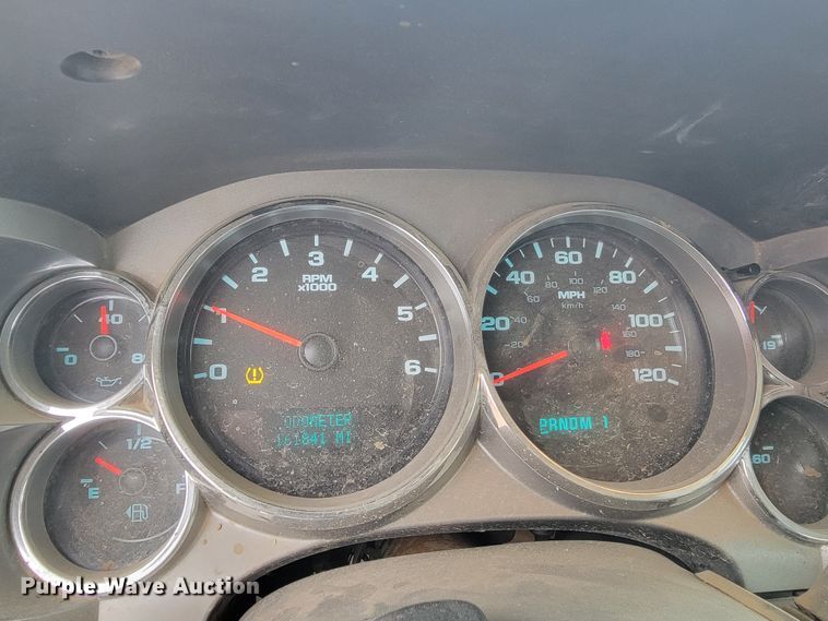 image for item ME9749 2012 Chevrolet Silverado 2500HD  Crew Cab pickup truck