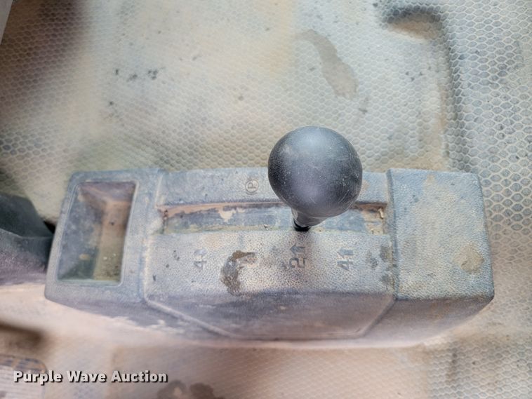 image for item ME9749 2012 Chevrolet Silverado 2500HD  Crew Cab pickup truck