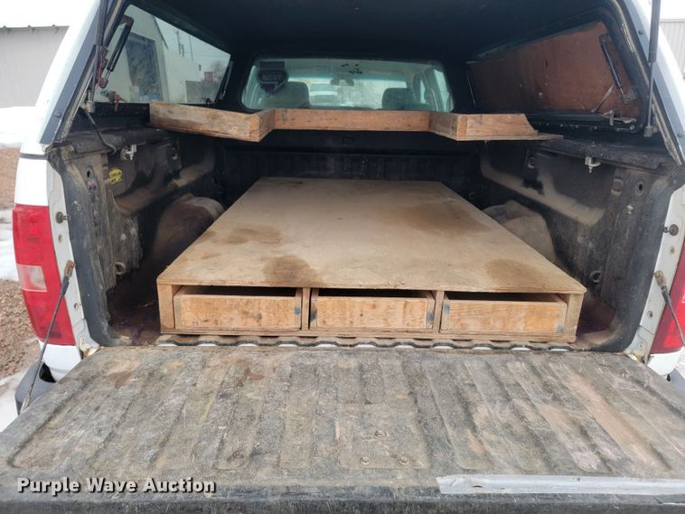 image for item ME9749 2012 Chevrolet Silverado 2500HD  Crew Cab pickup truck